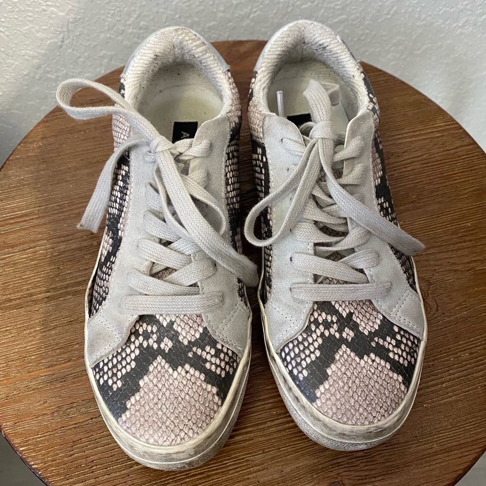 AQUA Sneakers